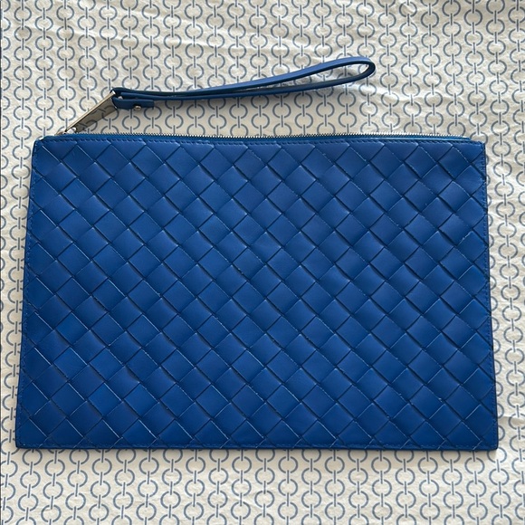 Bottega Veneta Handbags - Bottega Veneta Cobalt Blue Intrecciato Zip Clutch